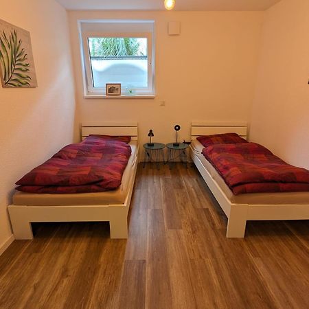 Moderne Neubau Ferienwohnung ヴィースバーデン エクステリア 写真