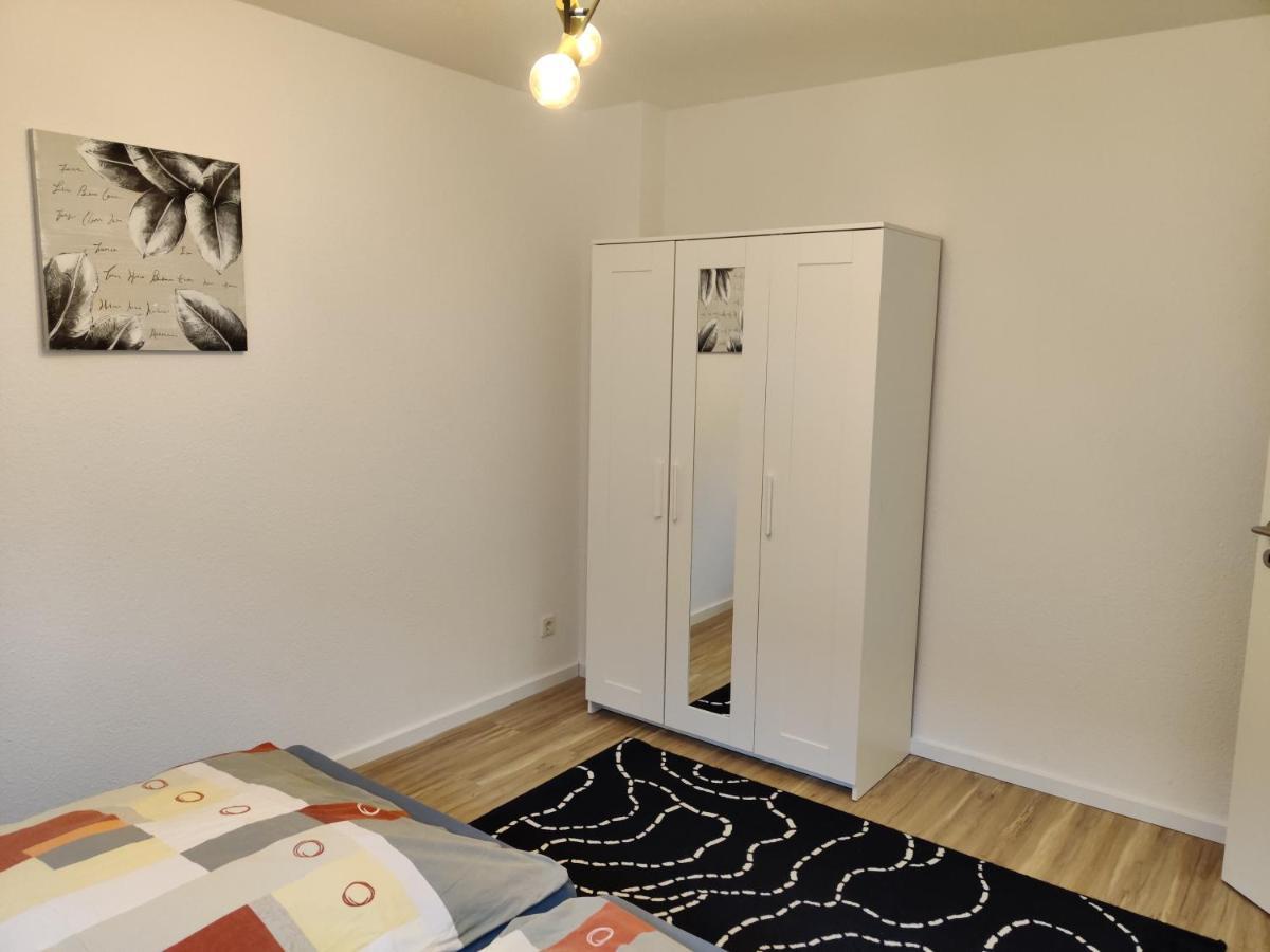 Moderne Neubau Ferienwohnung ヴィースバーデン エクステリア 写真