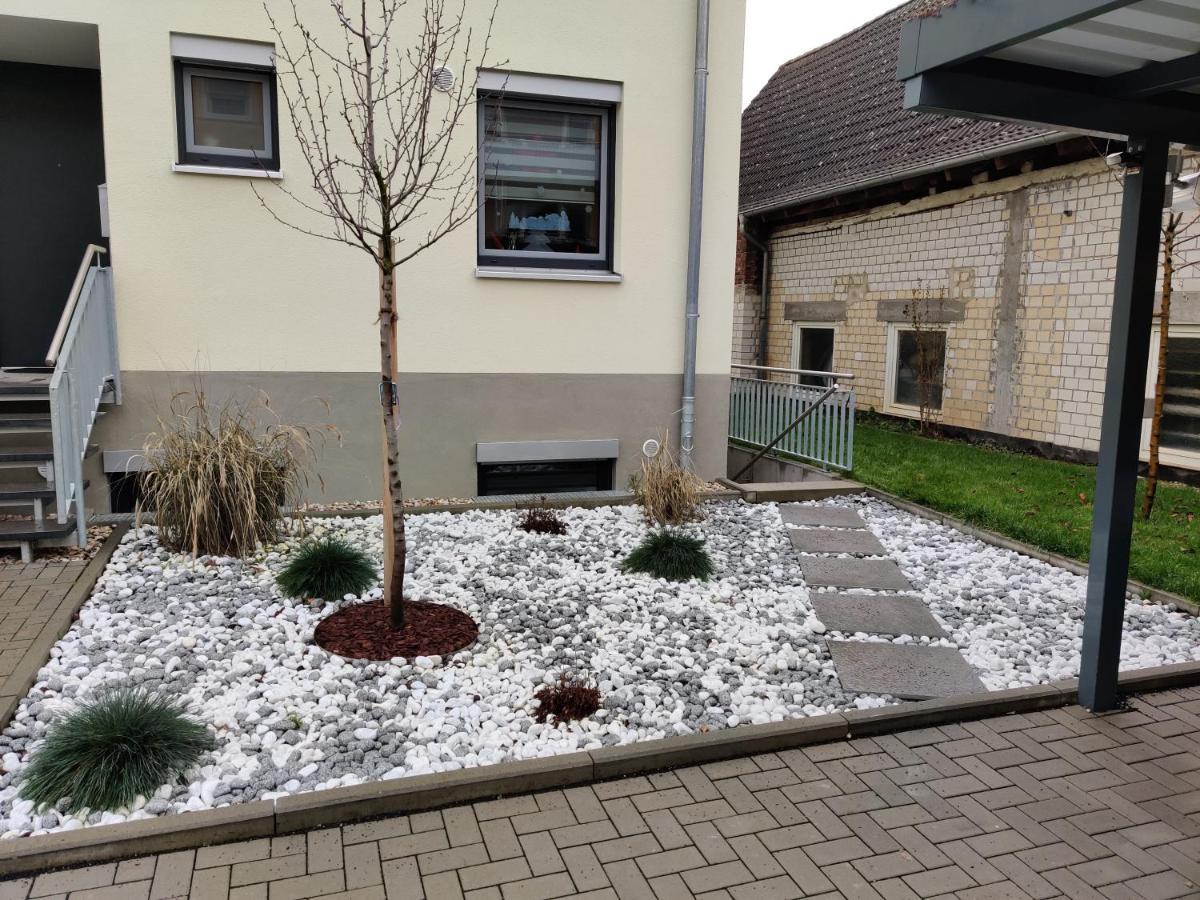Moderne Neubau Ferienwohnung ヴィースバーデン エクステリア 写真