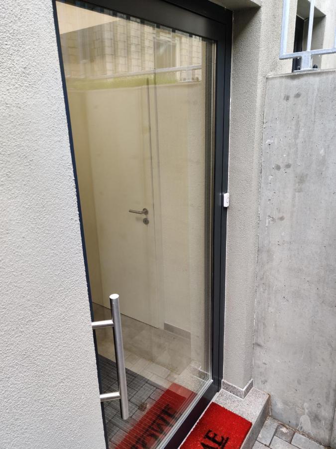 Moderne Neubau Ferienwohnung ヴィースバーデン エクステリア 写真