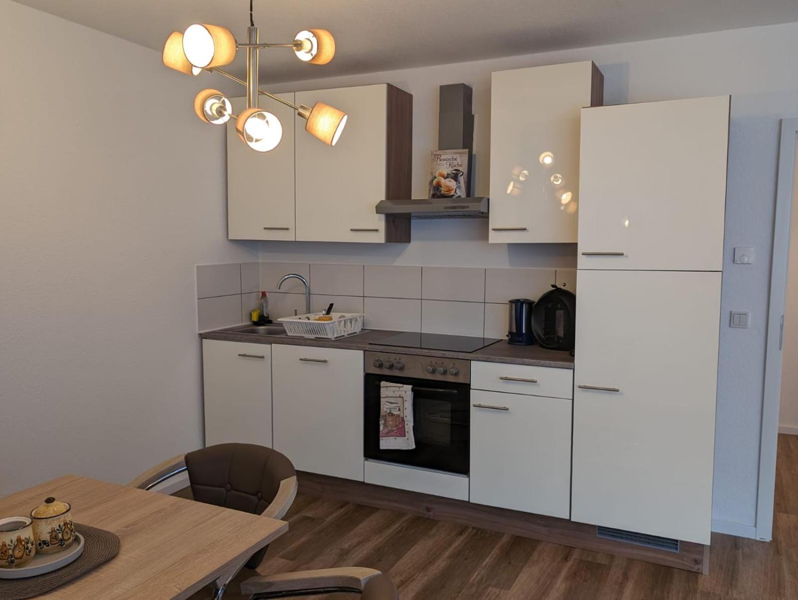 Moderne Neubau Ferienwohnung ヴィースバーデン エクステリア 写真